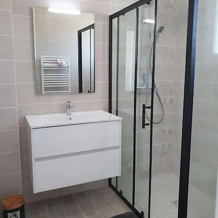 Apartment Maison Neuve Chic Djoko Medis