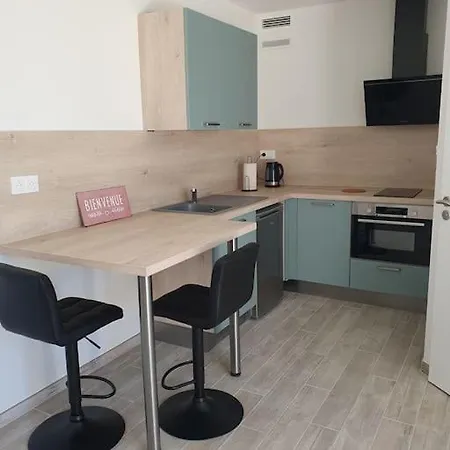 Cosy Maison Neuve Rodger Médis