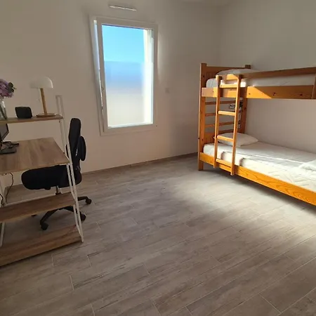 Apartment Maison Neuve Chic Djoko Medis