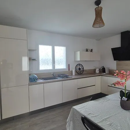 Maison Neuve Chic Djoko Medis